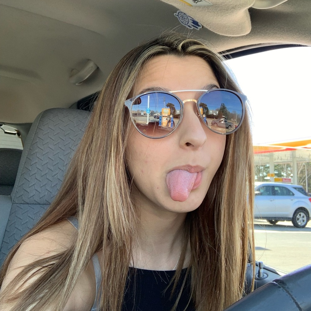 Meet your Posher, Kassidy